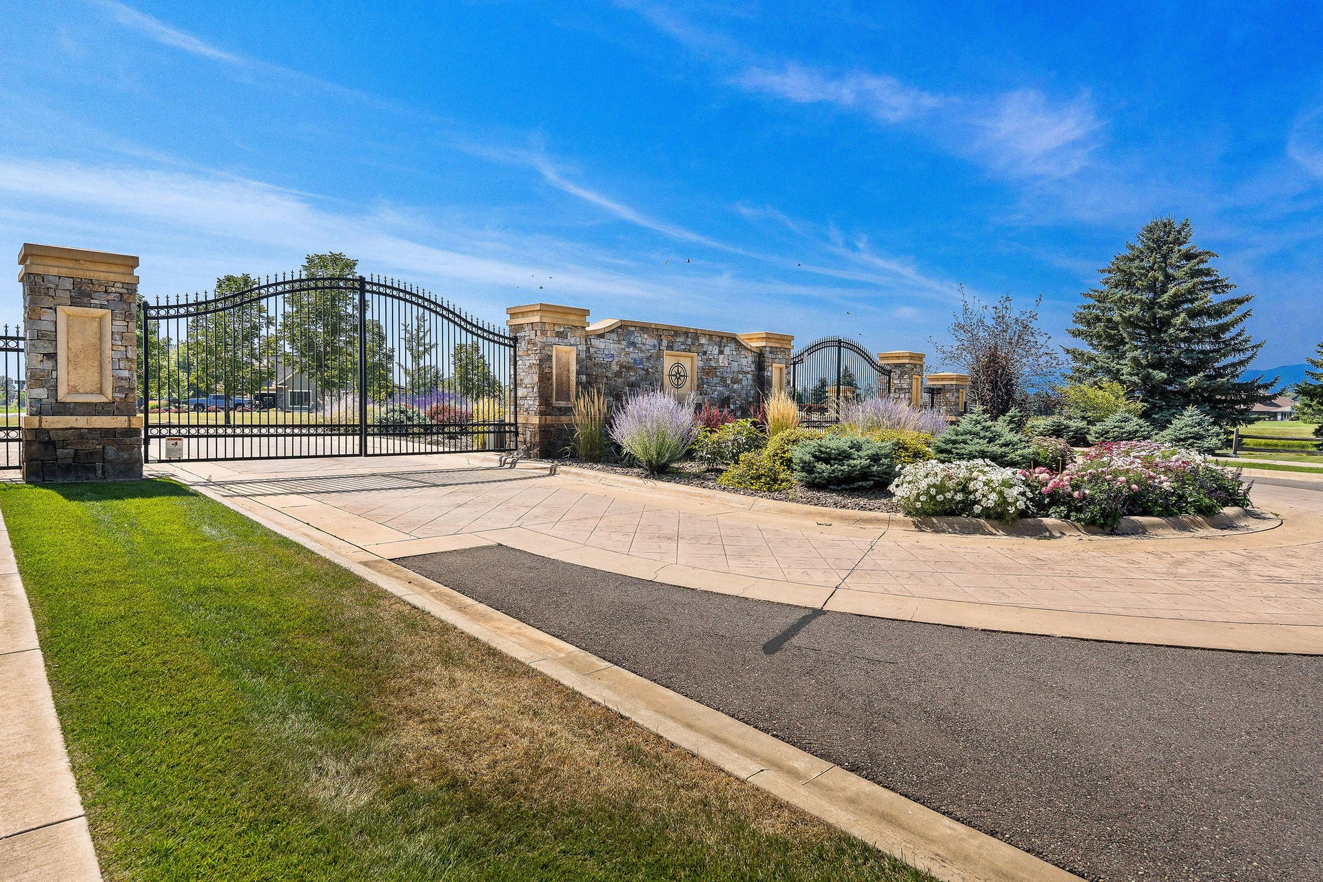 1283 Lake Pointe Drive, Bigfork, MT 59911 Entrance to gated community