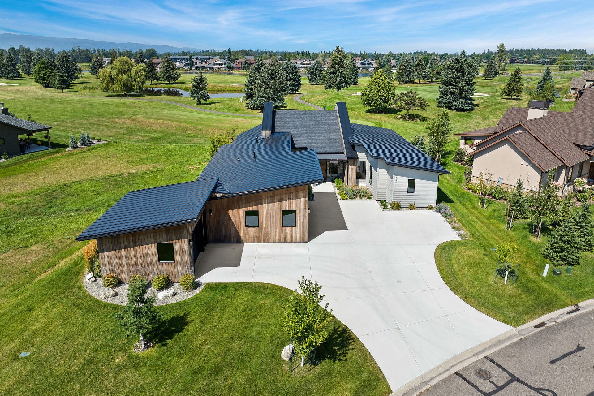 1283 Lake Pointe Drive, Bigfork, MT 59911 Stunning golf course home