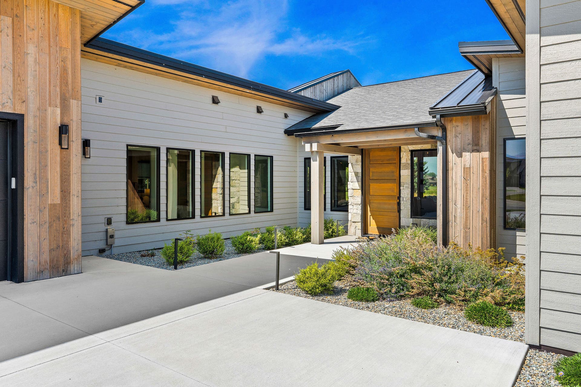 1283 Lake Pointe Drive, Bigfork, MT 59911 Landscaped entry