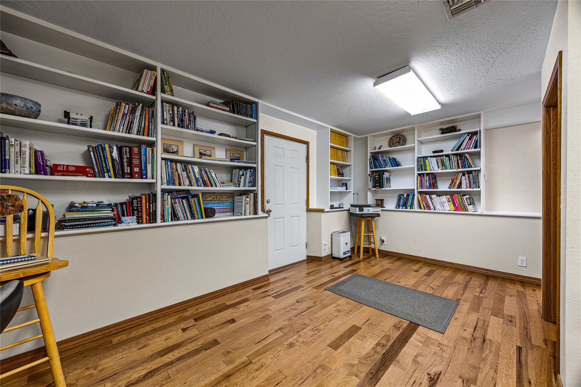 Egress door lowel level