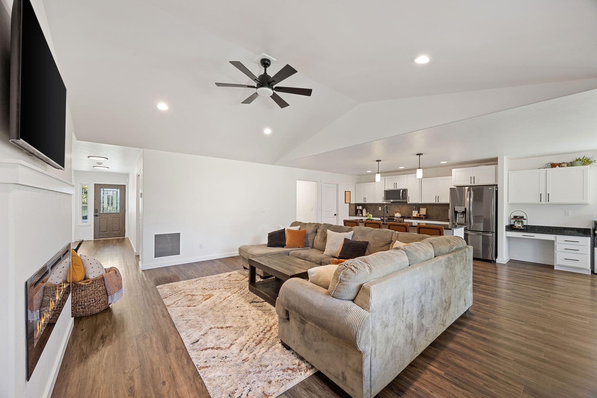 221 Stage Ridge Road, Bigfork, MT 59911 Vaulted ceilings, fireplaces, and luxury vinyl plank flooring