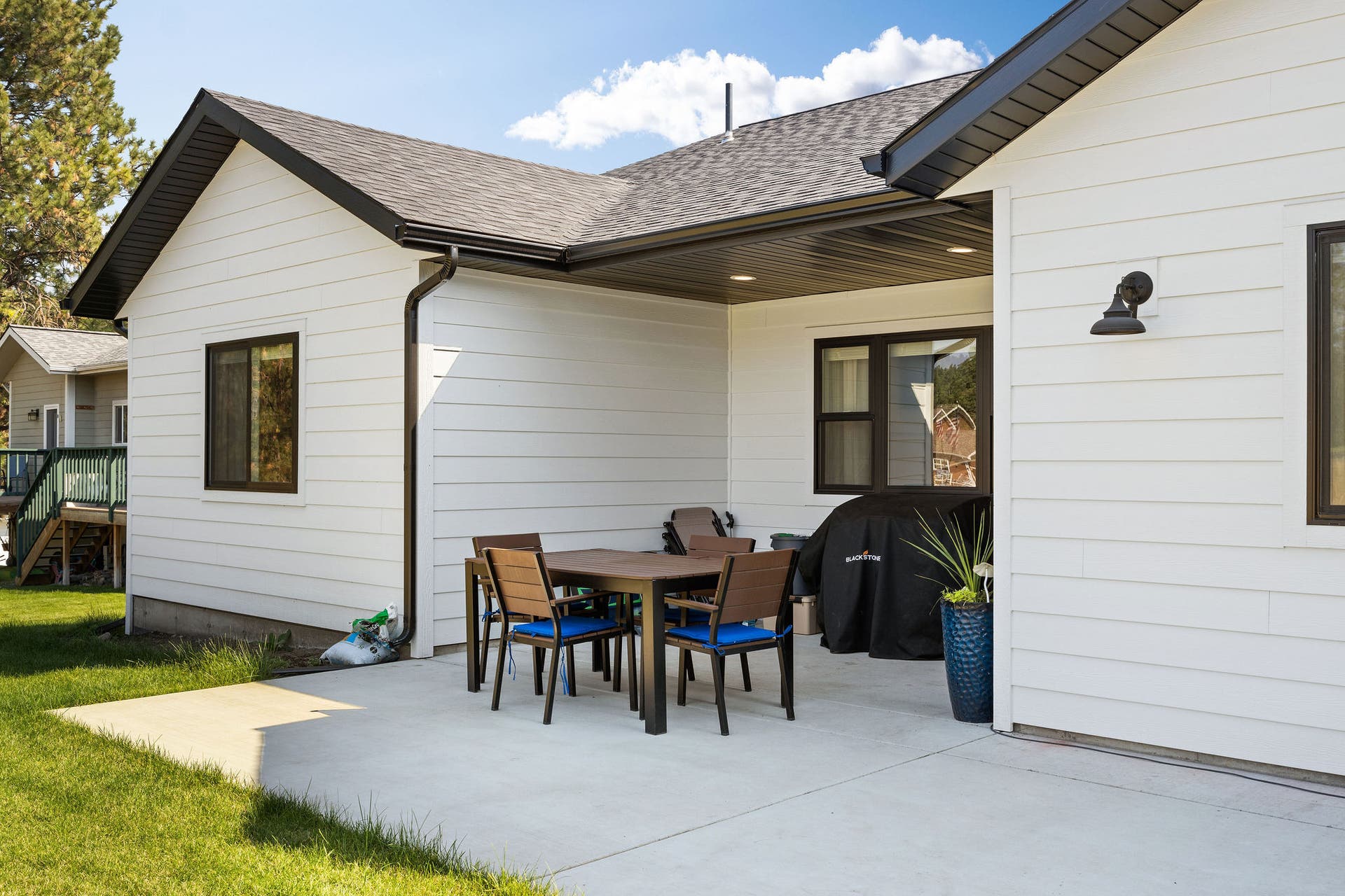 221 Stage Ridge Road, Bigfork, MT 59911 Partially covered patio