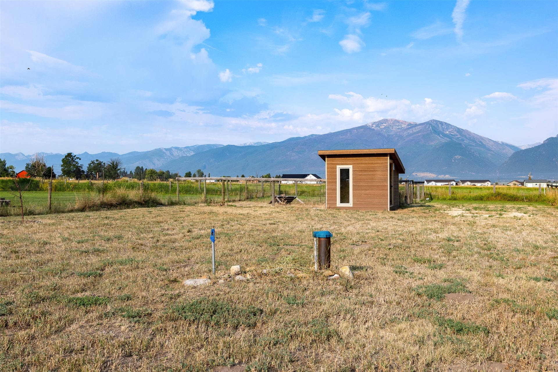 601 Ruby Court, Stevensville, MT 59870 Chicken house + Chicken Accessories