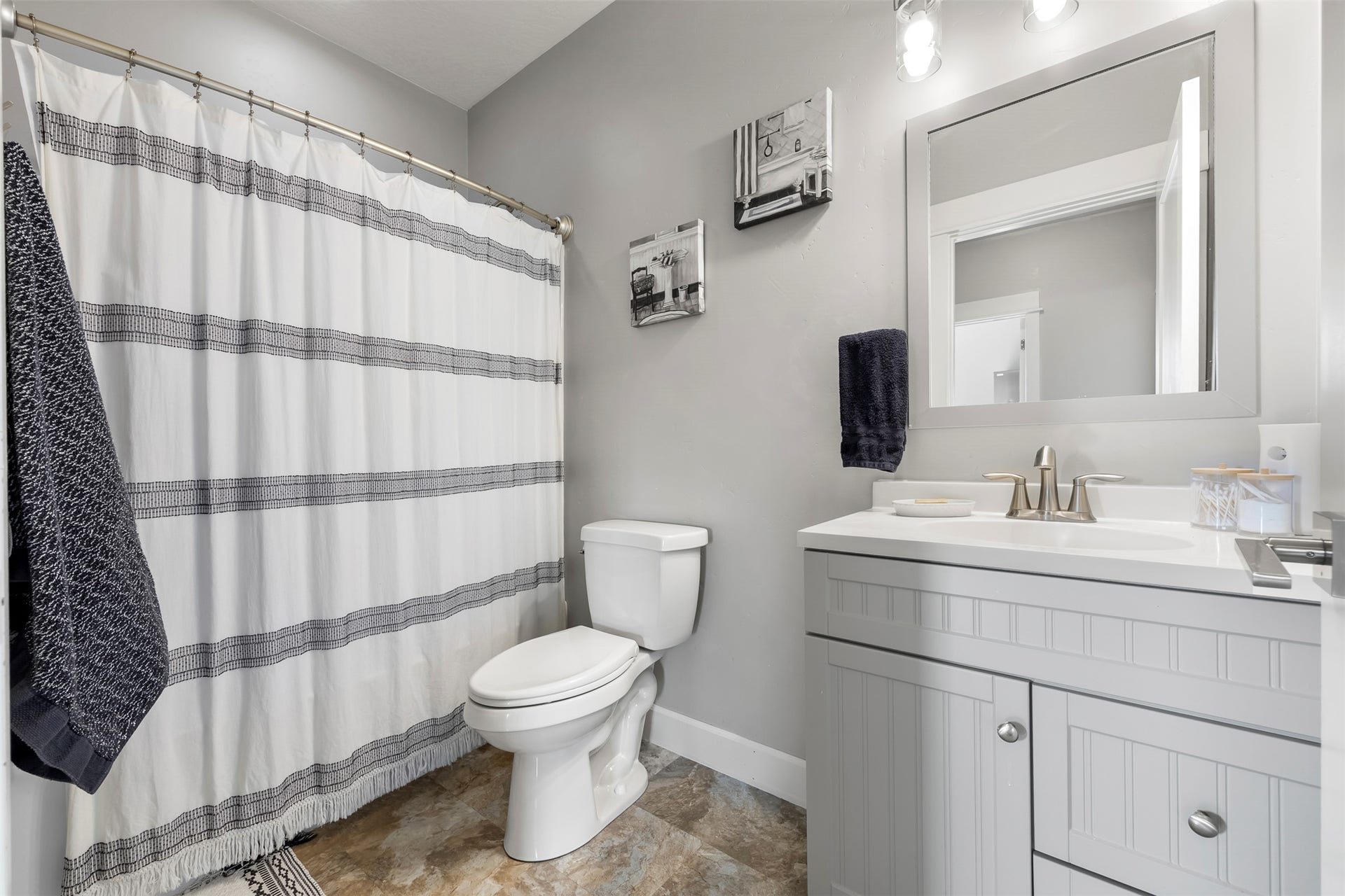 601 Ruby Court, Stevensville, MT 59870 Main Floor Full Bath