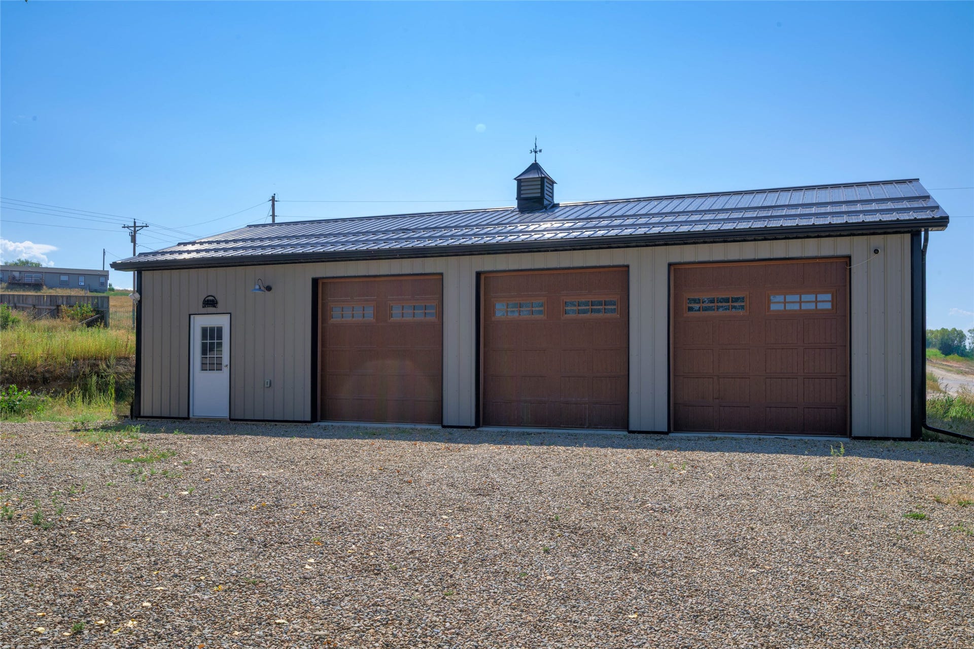 3 car garage has insulation, heat, and dry wall.