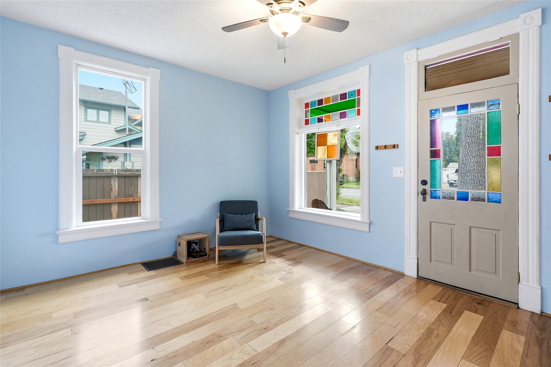 327 3rd Street E, Kalispell, MT 59901 327 3rd Street E, Kalispell, MT 59901