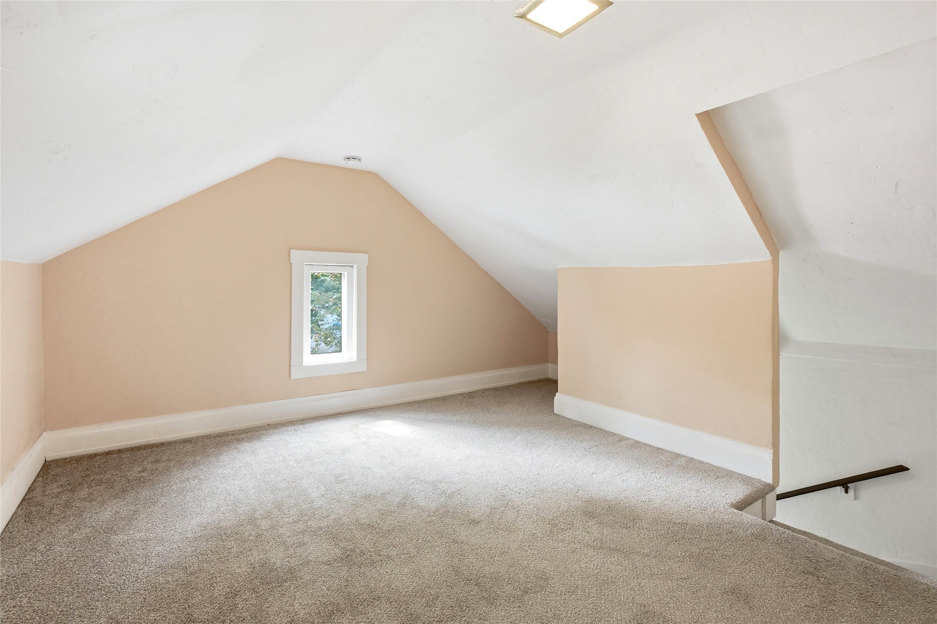 327 3rd Street E, Kalispell, MT 59901 327 3rd Street E, Kalispell, MT 59901