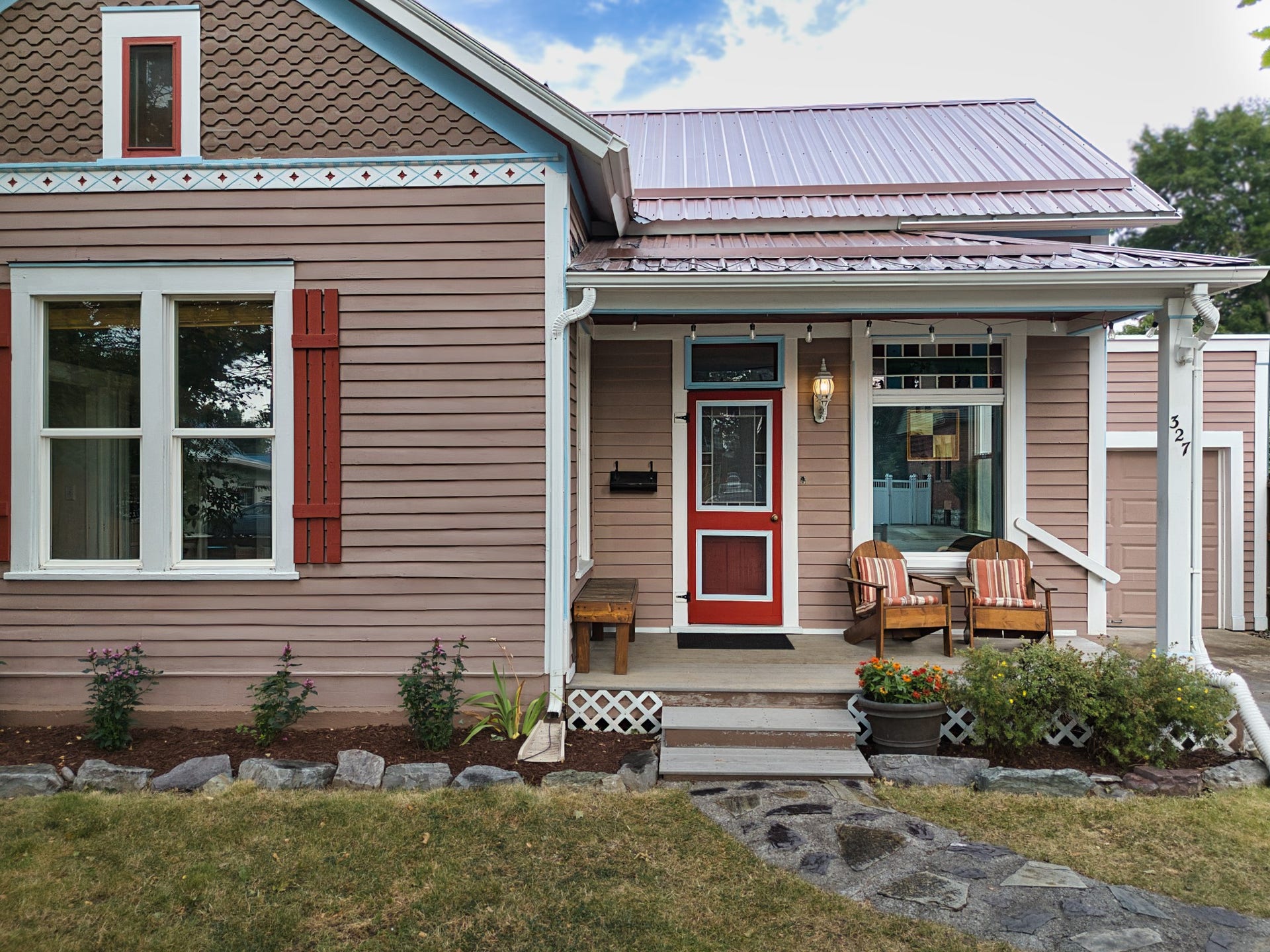 327 3rd Street E, Kalispell, MT 59901 327 3rd Street E, Kalispell, MT 59901