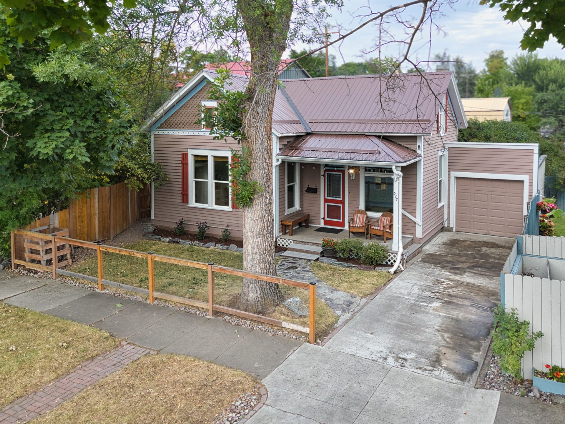 327 3rd Street E, Kalispell, MT 59901 327 3rd Street E, Kalispell, MT 59901