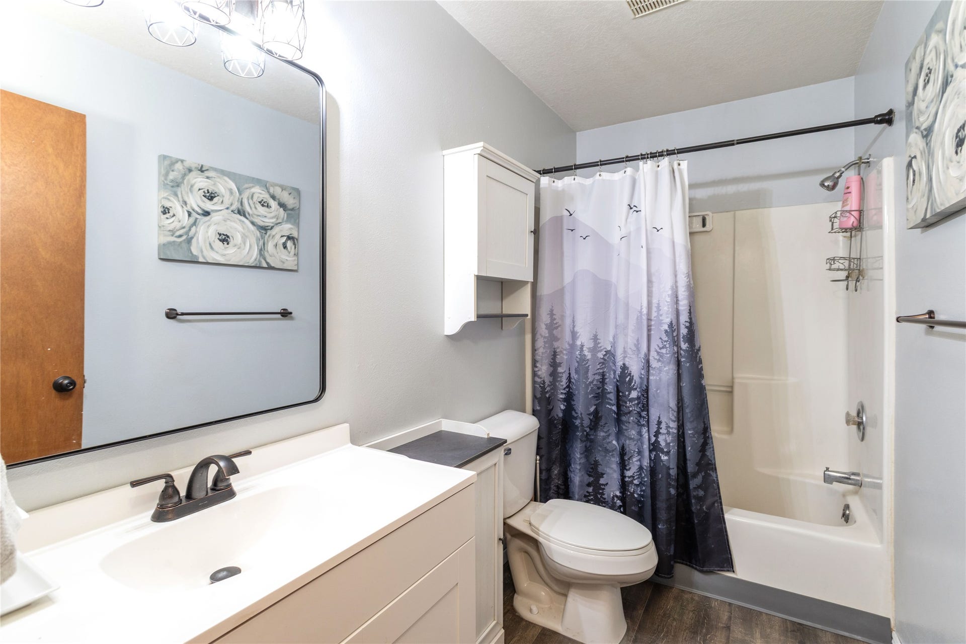 130 Alpine Drive, Bigfork, MT 59911 Upstair bath