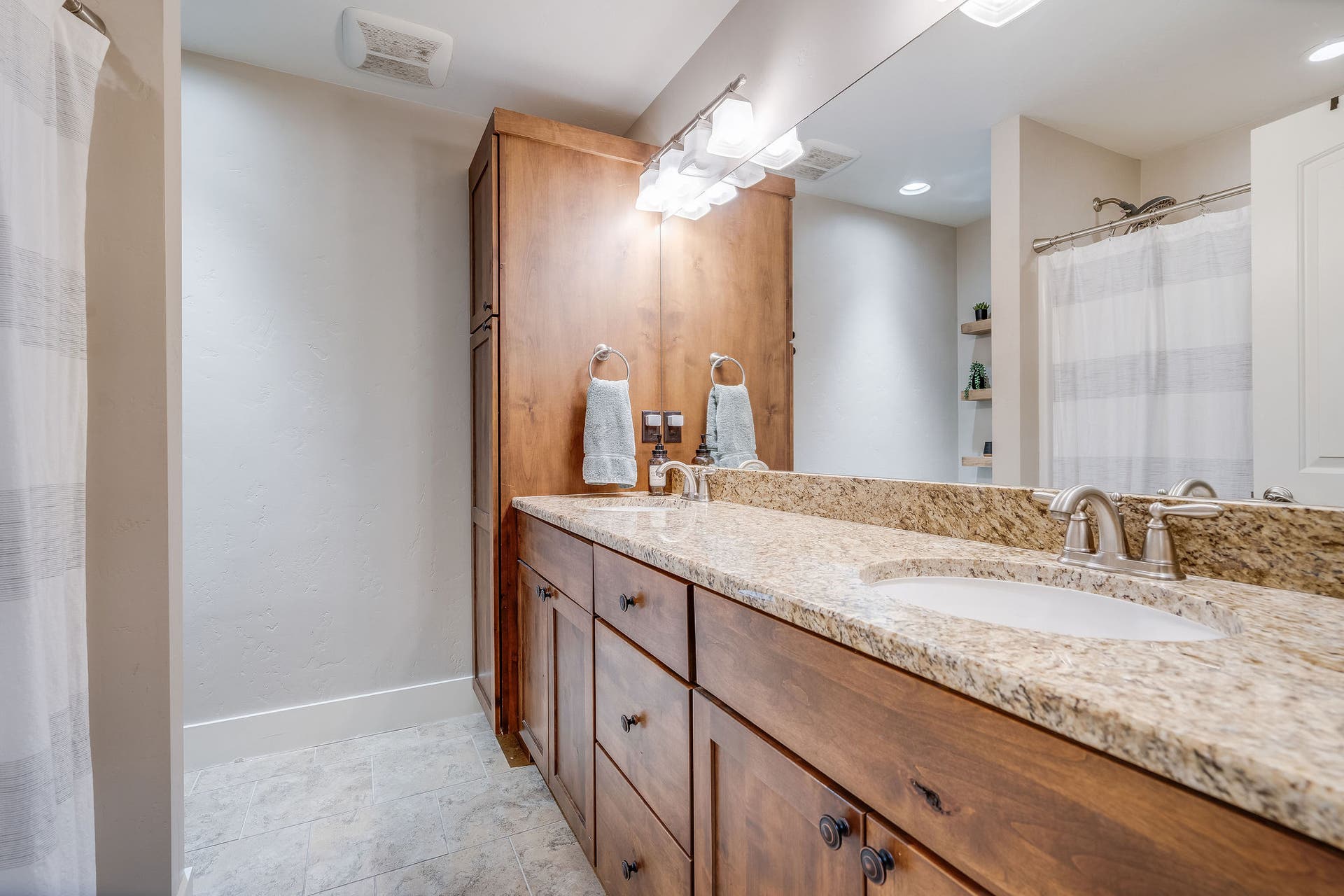 5017 Flatwater Drive, Whitefish, MT 59937 5017 Flatwater Drive, Whitefish, MT 59937