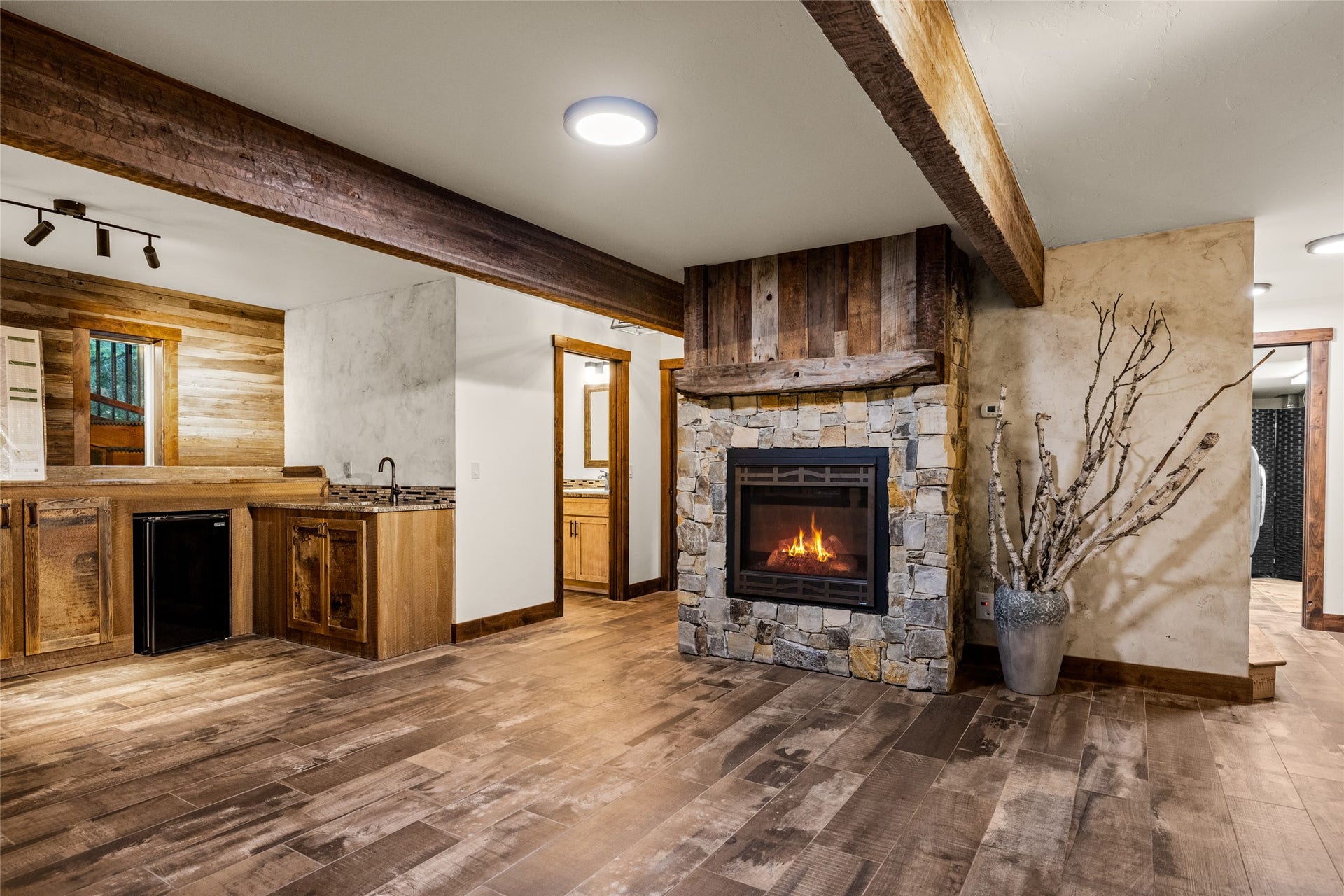 675 Beaver Lake Road, Whitefish, MT 59937 675 Beaver Lake Road, Whitefish, MT 59937