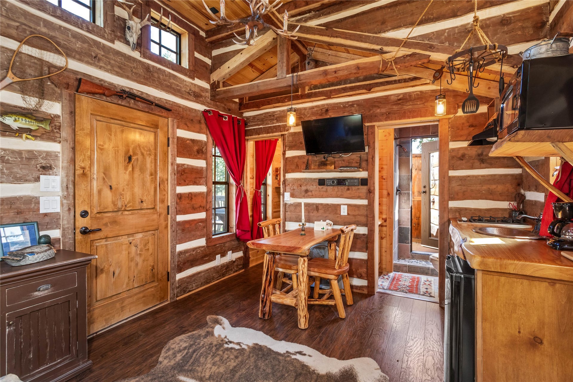 13518 Sylvan Drive, Bigfork, MT 59911 Moose Meadows Cabin kitchen & dining area