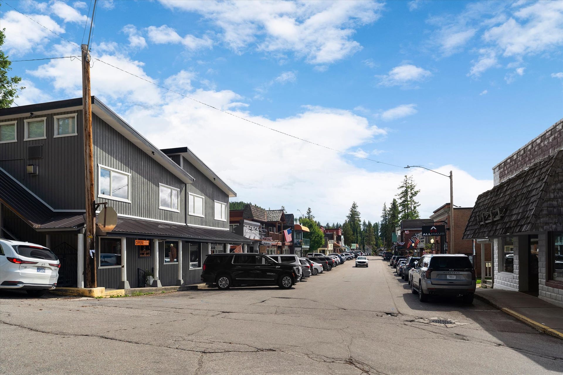 575 B Electric Avenue, Bigfork, MT 59911 Building and downtown Bigfork