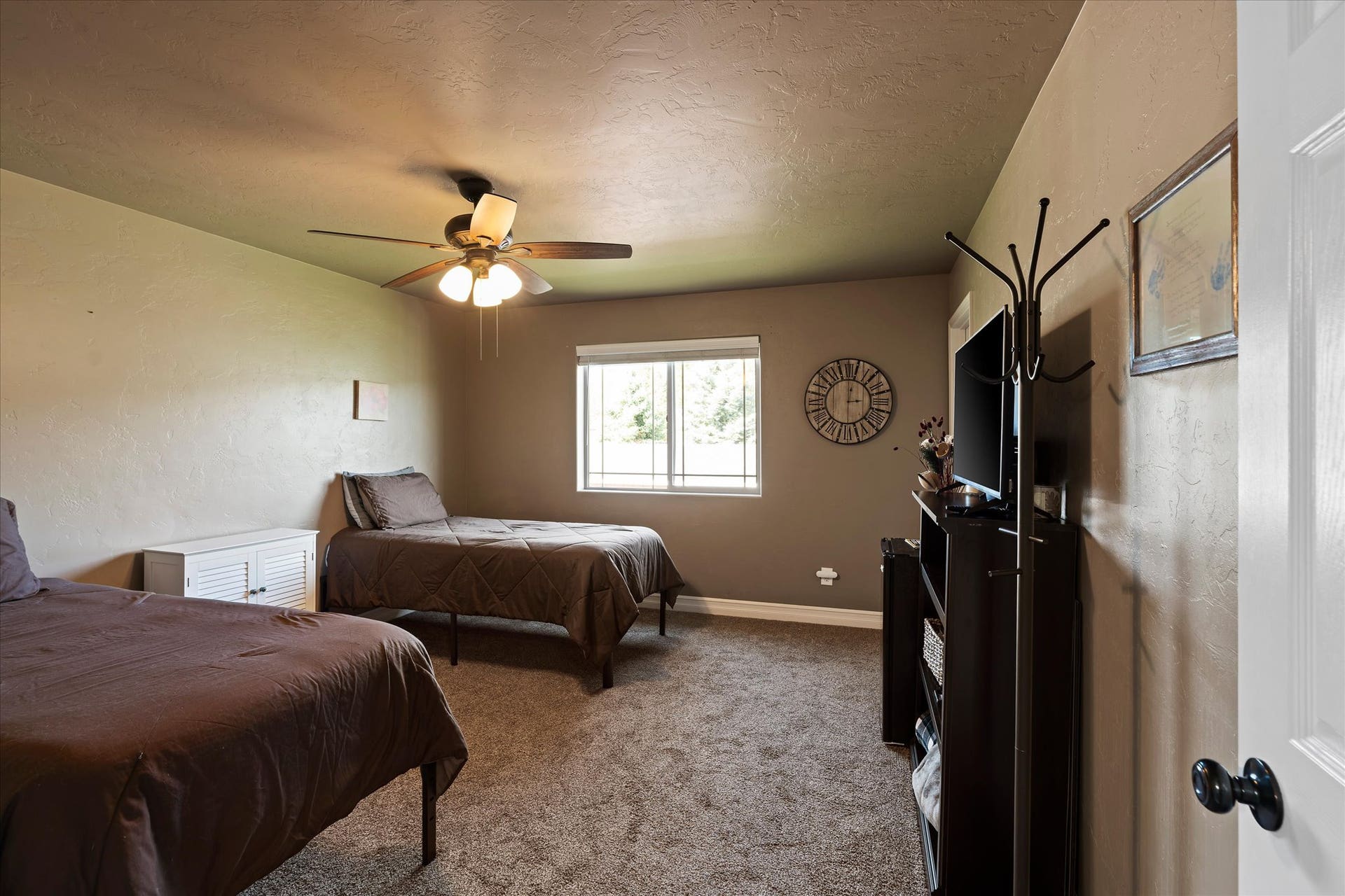 1201 Mill Creek Drive, Bigfork, MT 59911 1201 Mill Creek Drive - Bigfork, MT 59911