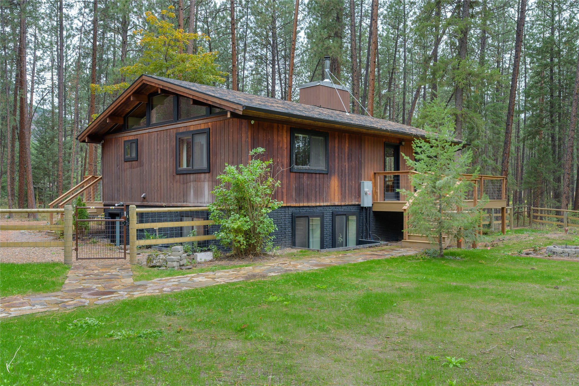 1013 Meadow Lane, Alberton, MT 59820