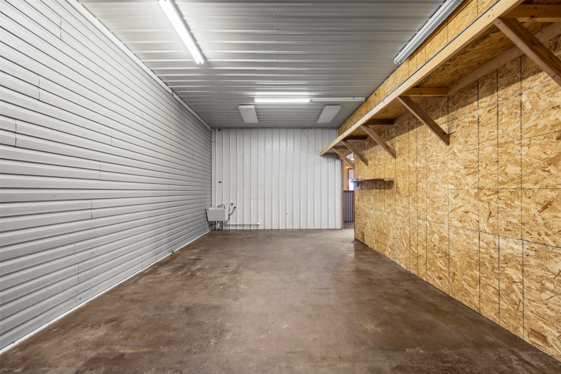 3250 US Hwy 2 E, Kalispell, MT 59901 3250 US Hwy 2 E, Kalispell, MT 59901