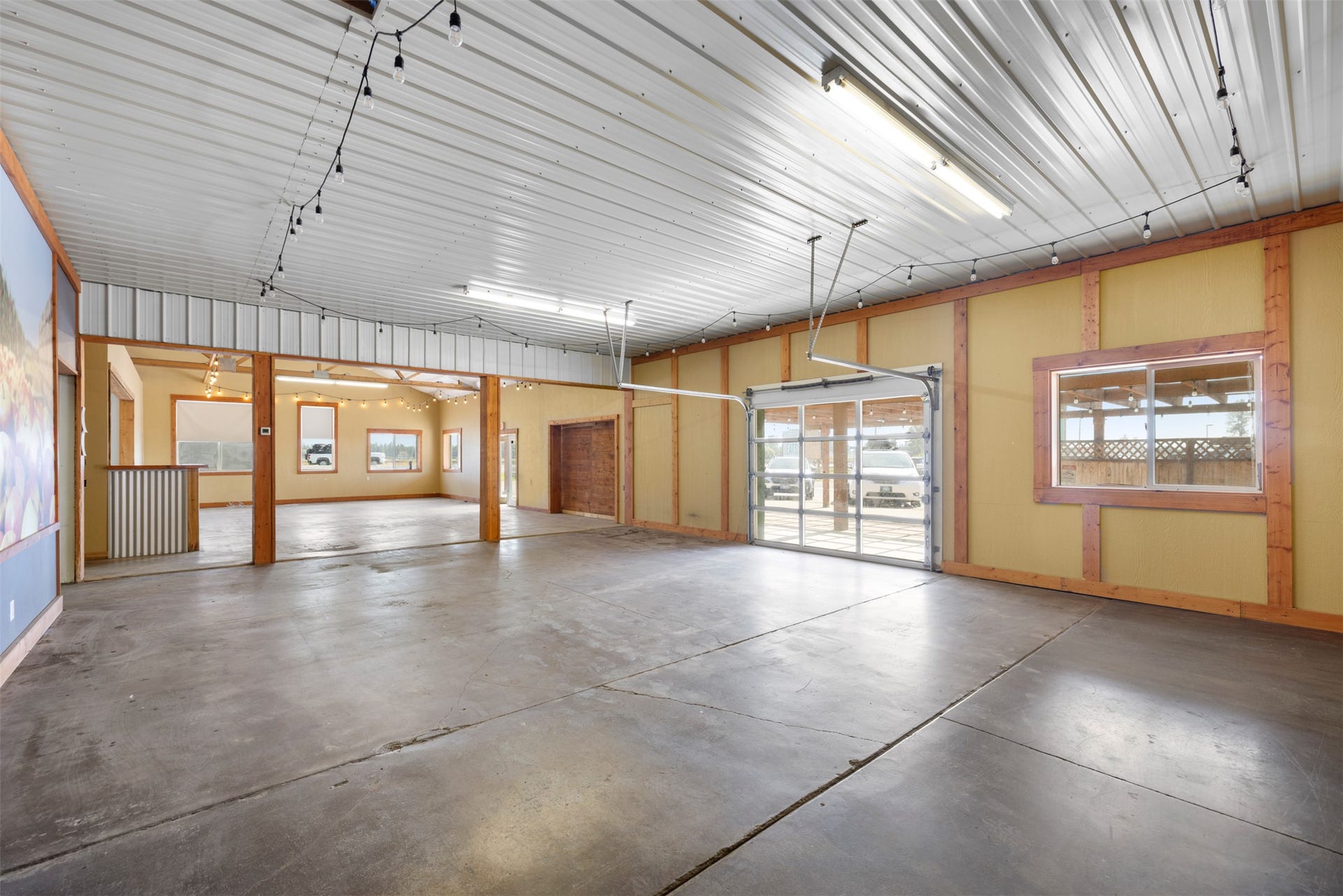 3250 US Hwy 2 E, Kalispell, MT 59901 3250 US Hwy 2 E, Kalispell, MT 59901