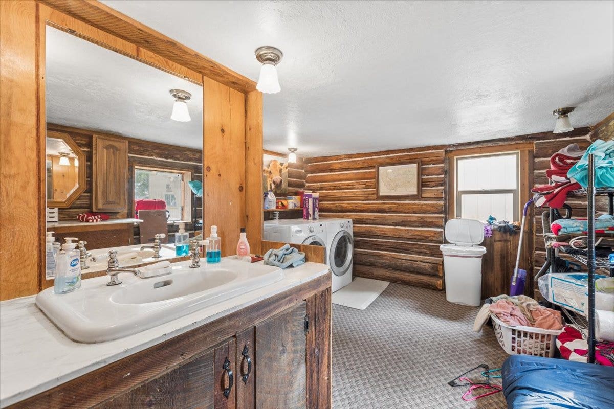 59 Ranchetts Lane, Bigfork, MT 59911 Bathroom #2 and laundry room- Low ceiling