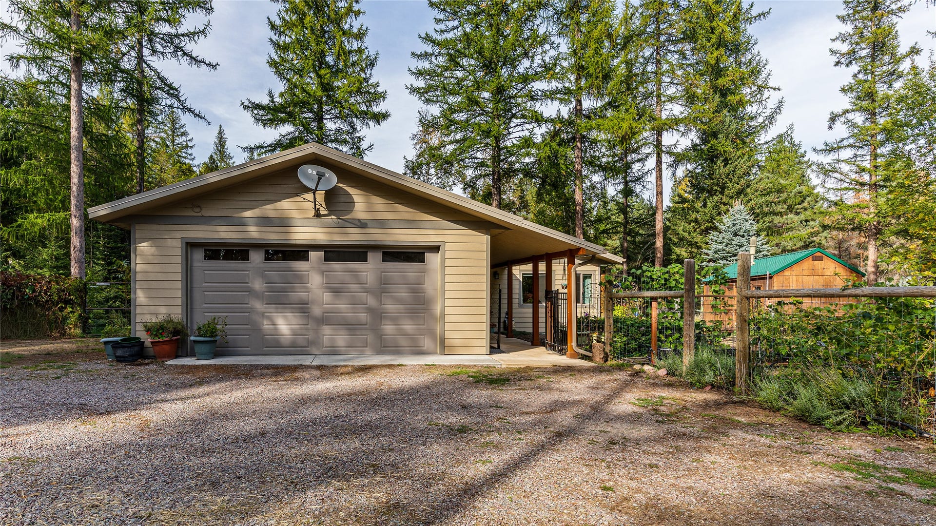 582 Ferndale Drive, Bigfork, MT 59911 Garage