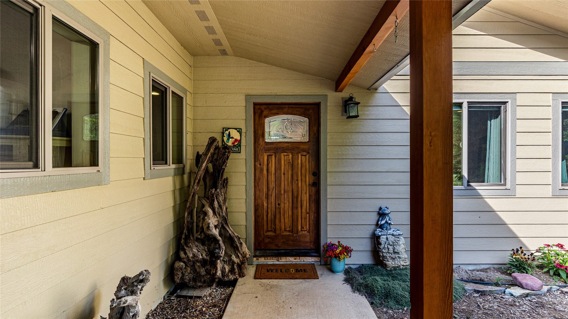 582 Ferndale Drive, Bigfork, MT 59911 Welcome Home!