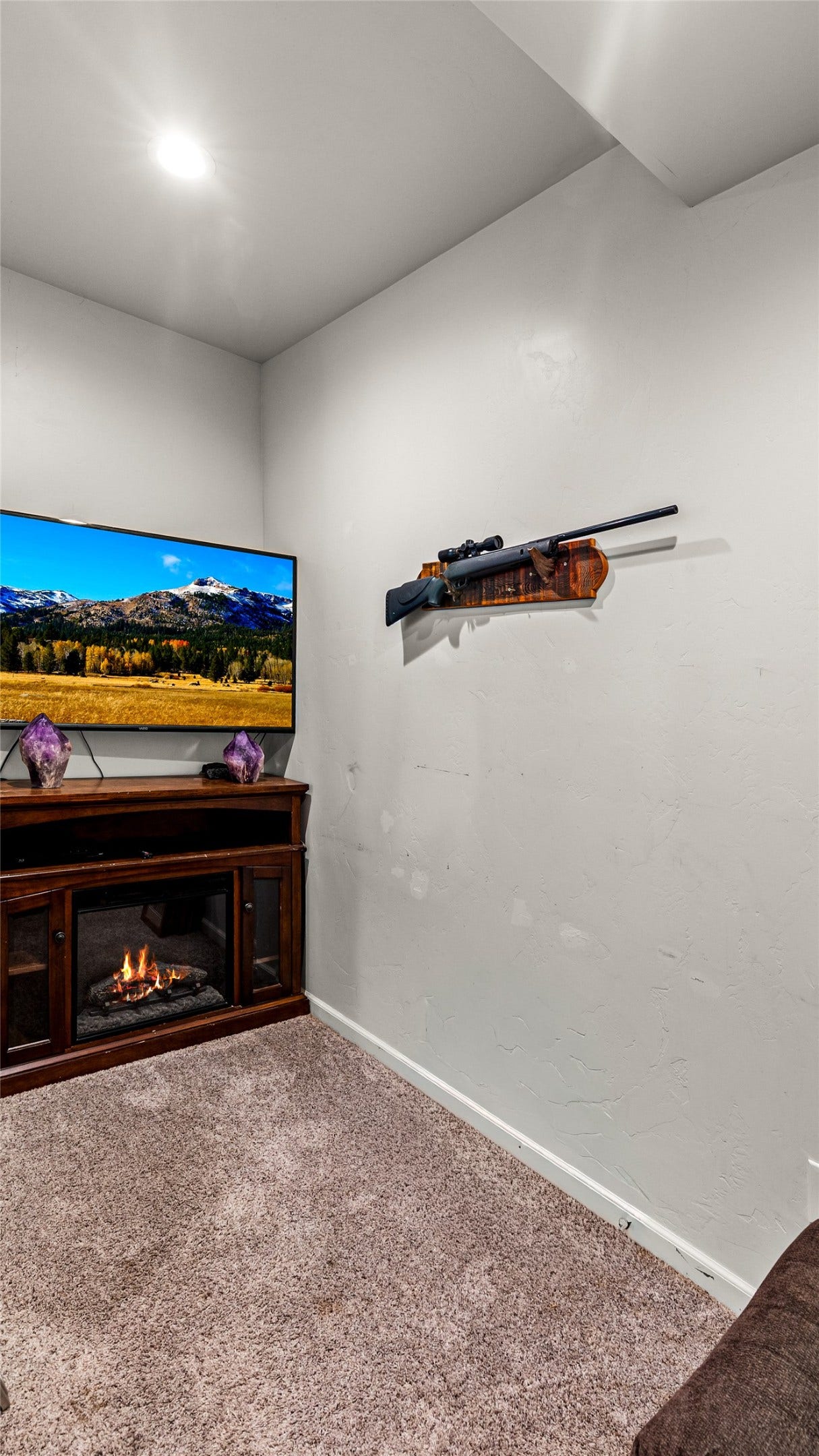 582 Ferndale Drive, Bigfork, MT 59911 Office or Flex Room
