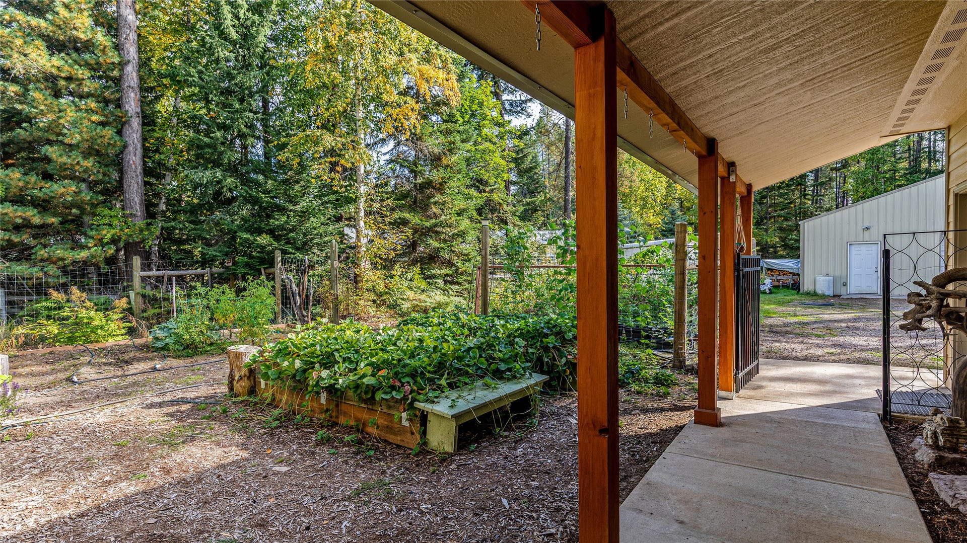 582 Ferndale Drive, Bigfork, MT 59911 Large garden area/front entry