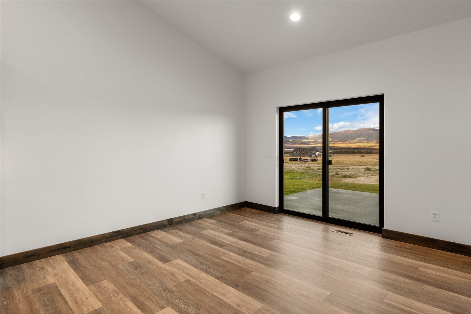 60 Nez Perce Trail, Townsend, MT 59644 Dining Area