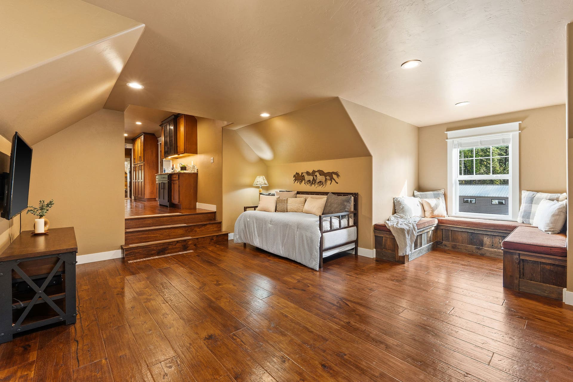 687 N Valley Drive, Whitefish, MT 59937 687 N Valley Drive, Whitefish, MT 59937