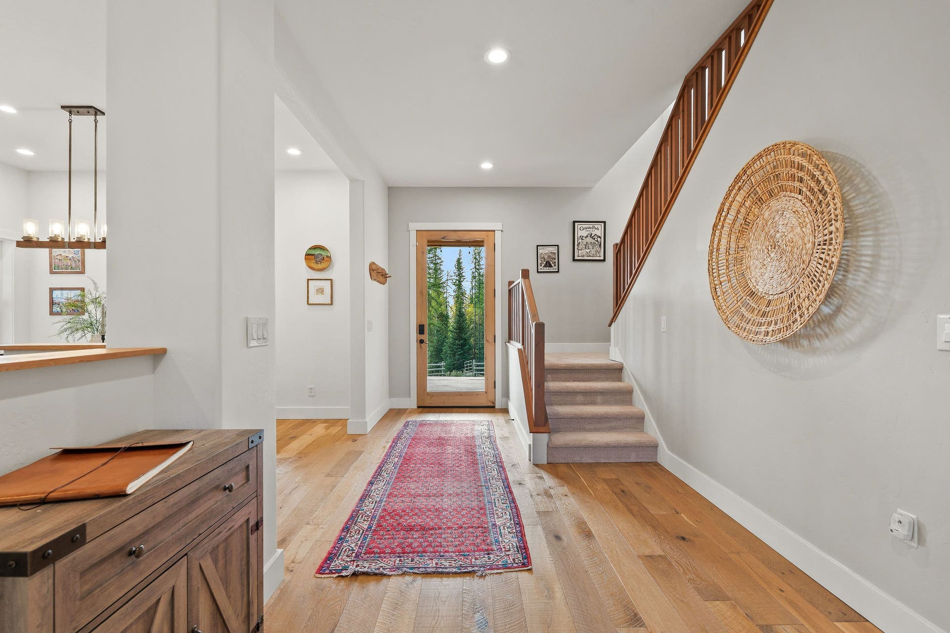 687 N Valley Drive, Whitefish, MT 59937 687 N Valley Drive, Whitefish, MT 59937
