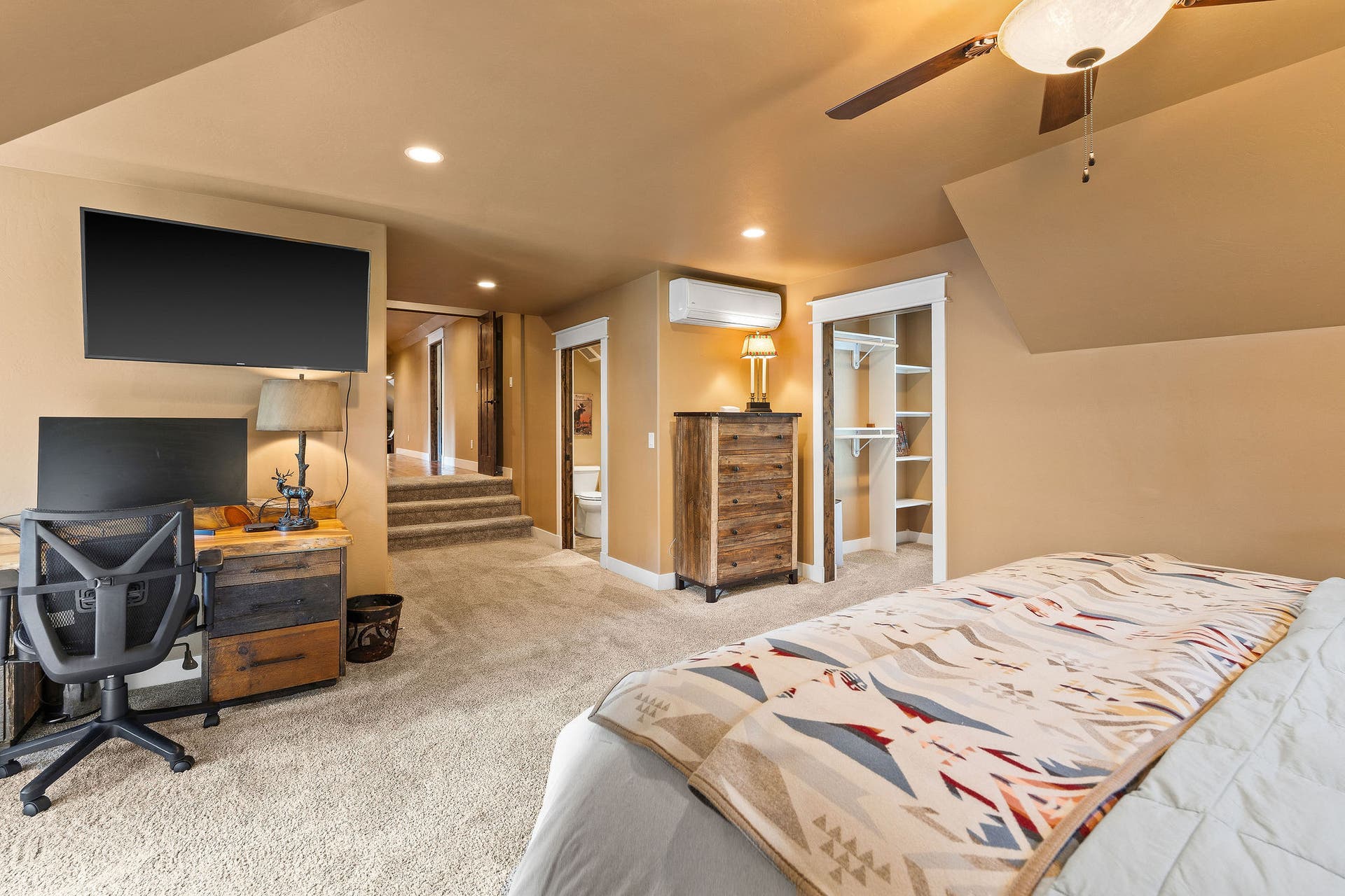 687 N Valley Drive, Whitefish, MT 59937 687 N Valley Drive, Whitefish, MT 59937