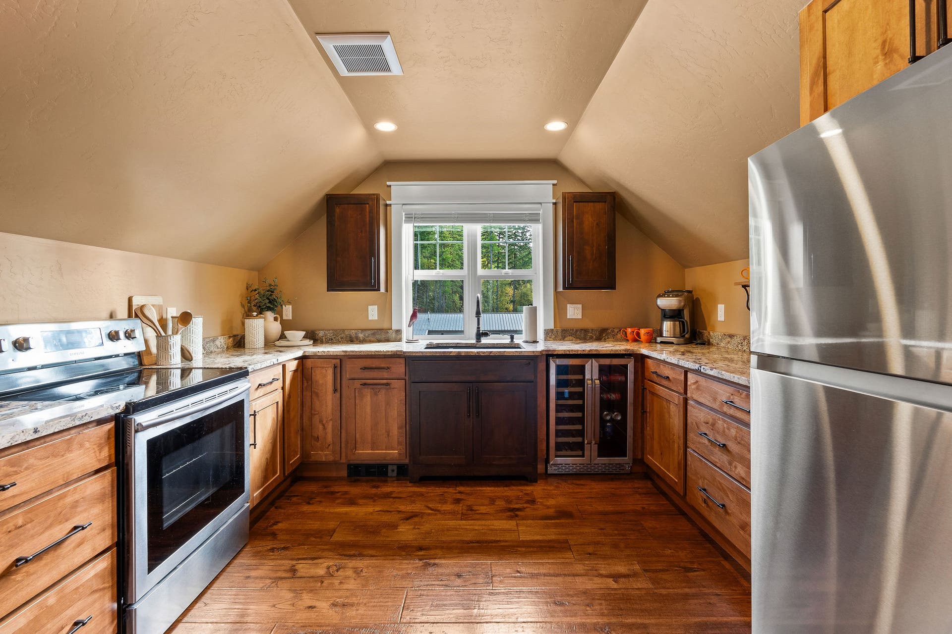 687 N Valley Drive, Whitefish, MT 59937 687 N Valley Drive, Whitefish, MT 59937
