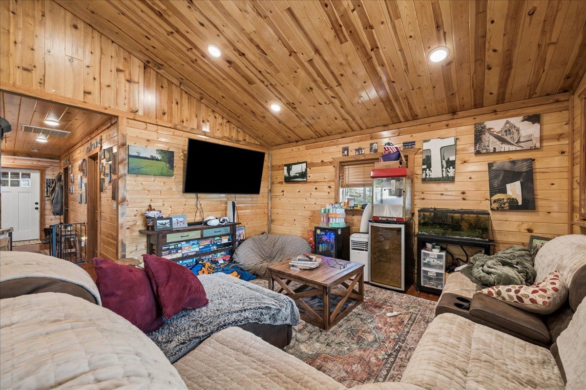 448 Cloud Creek Road, Somers, MT 59932 Living Room View