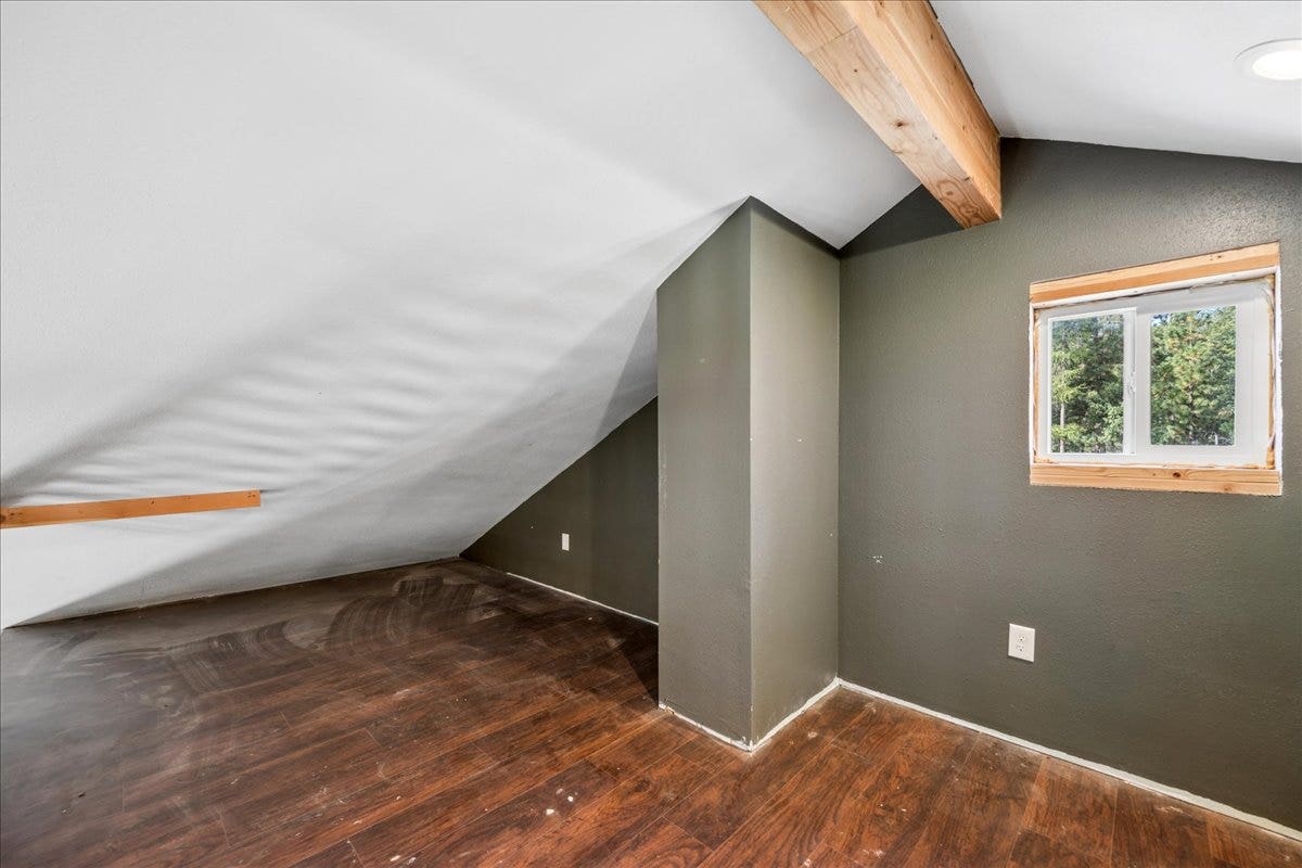 448 Cloud Creek Road, Somers, MT 59932 Loft Space