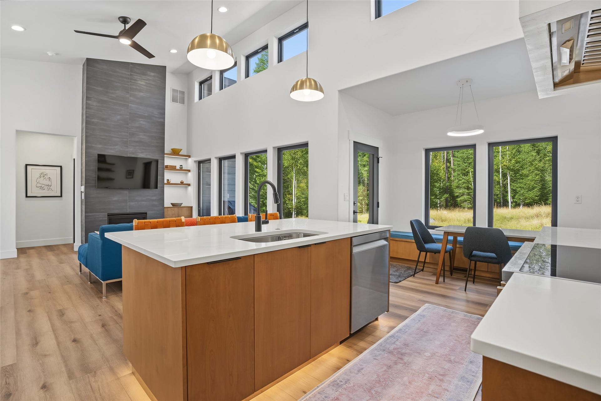 622 Wild Swan Trail, Bigfork, MT 59911 Open concept living w/high ceilings and abundant natural light from expansive windows