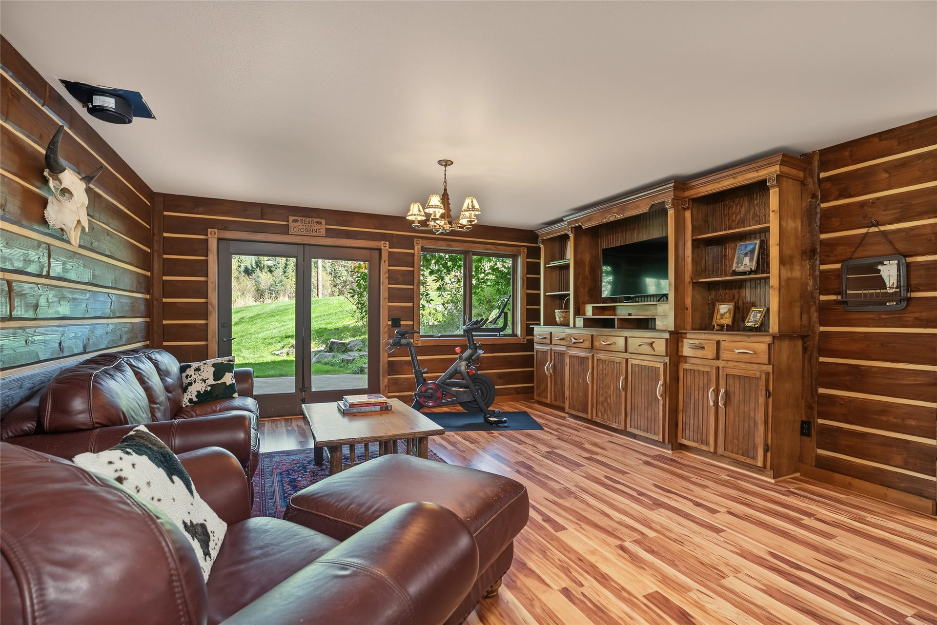 622 Wild Swan Trail, Bigfork, MT 59911 Lower level living room with walk out