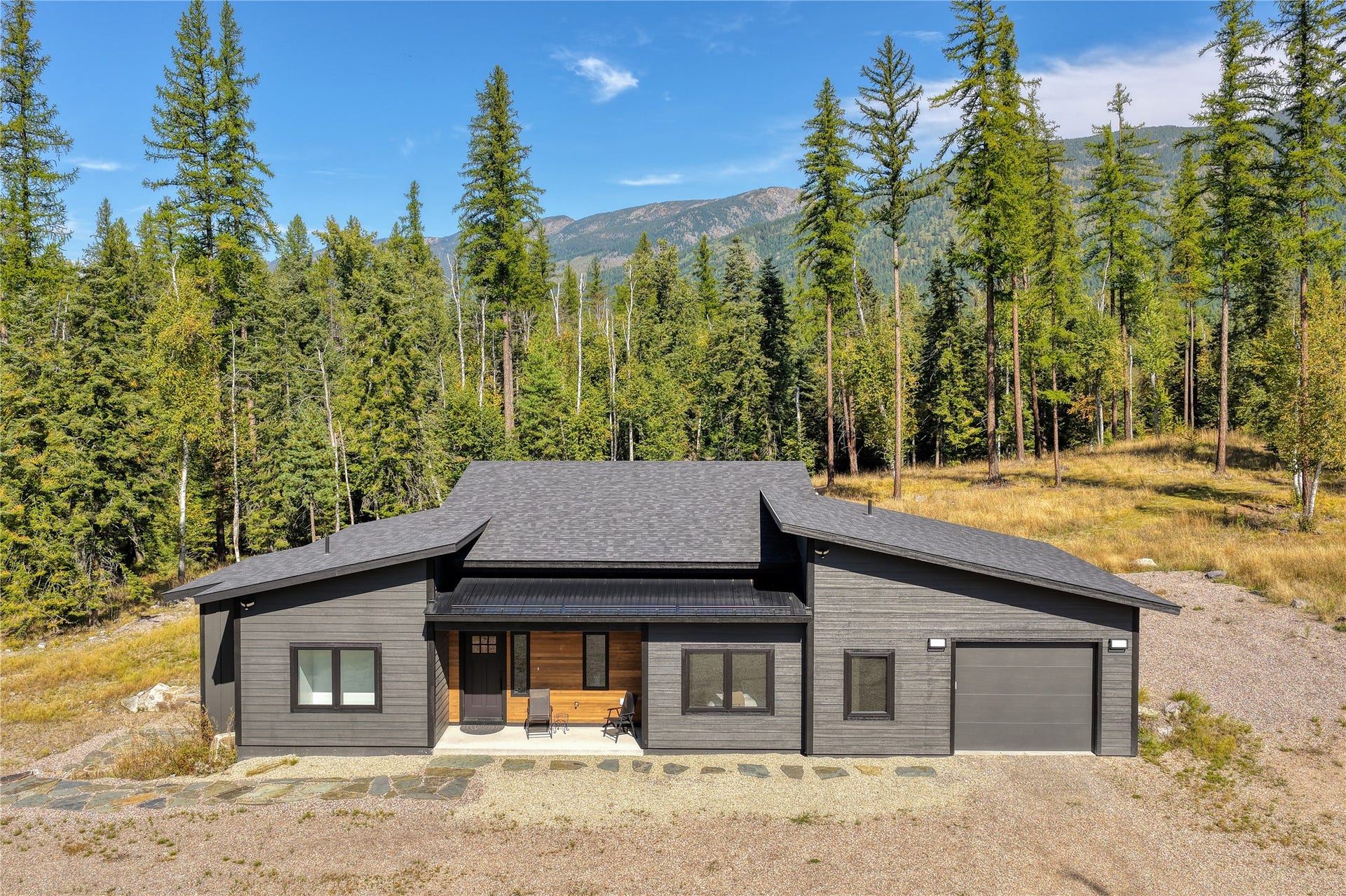 622 Wild Swan Trail, Bigfork, MT 59911 Guest home - modern design built 2024