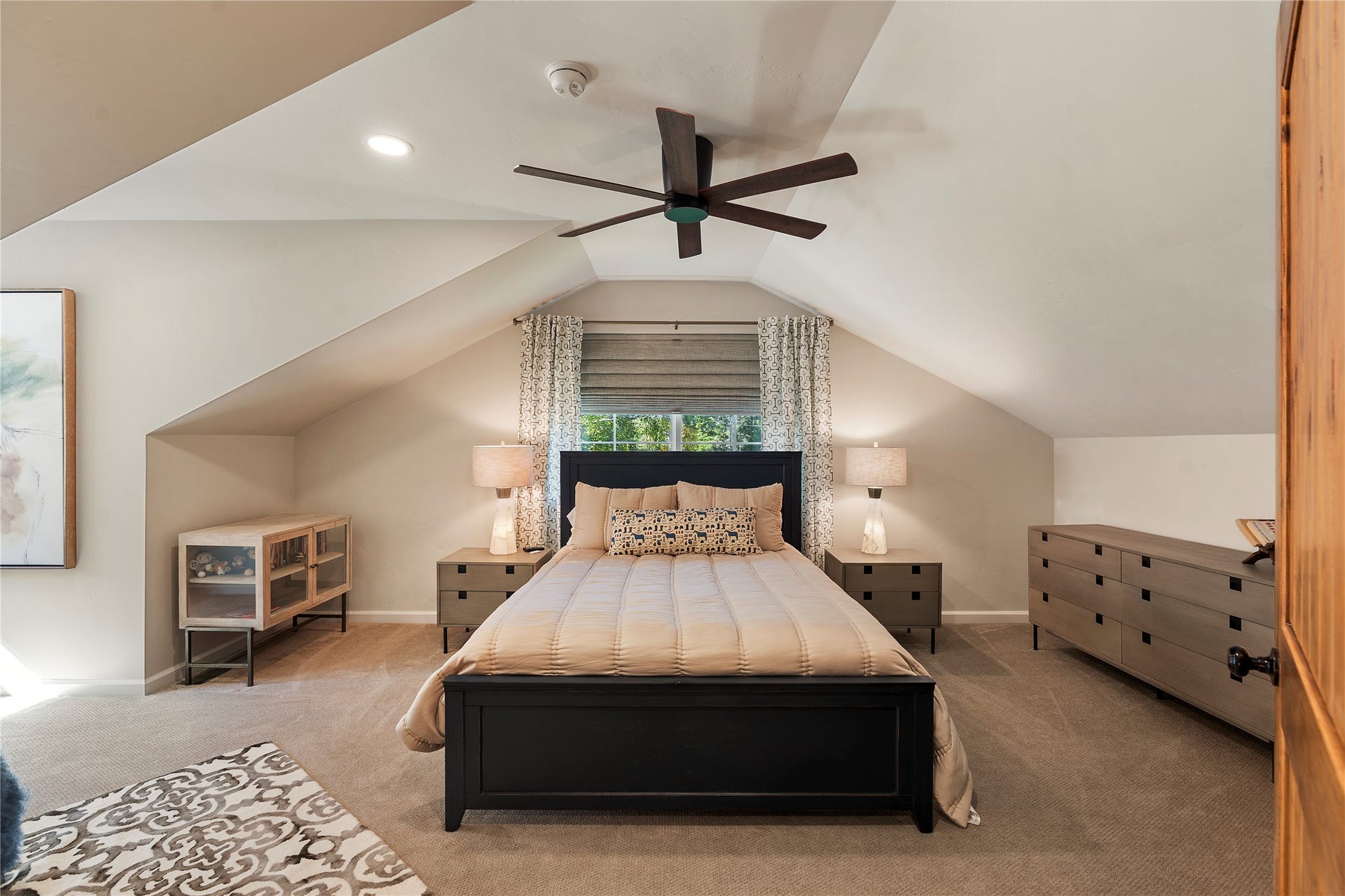 4926 Foothill Road, Bigfork, MT 59911 Upstairs bedroom 2