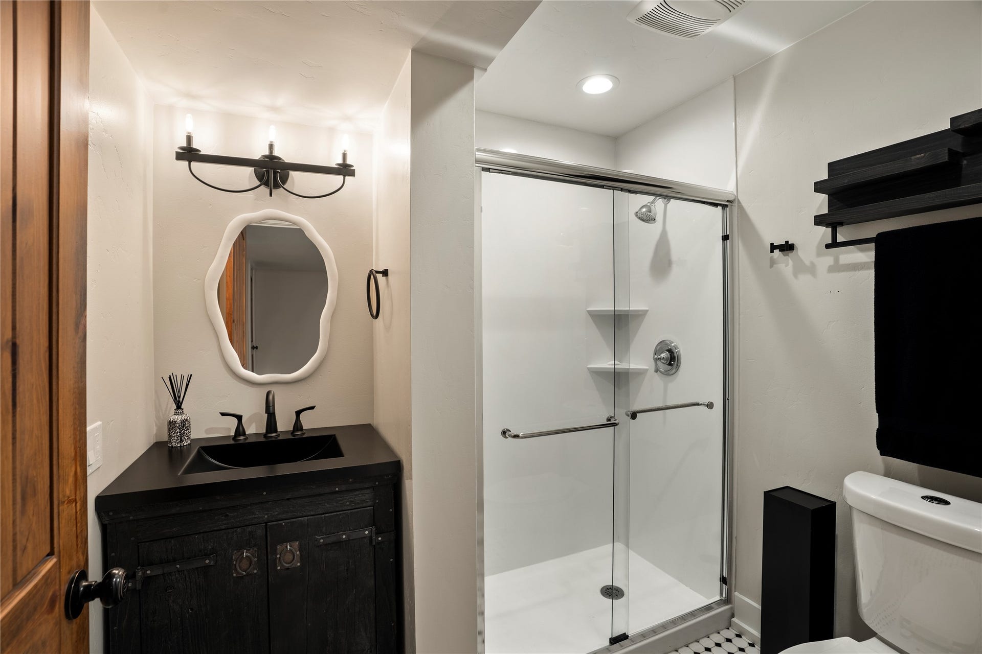 4926 Foothill Road, Bigfork, MT 59911 Lower level bathroom