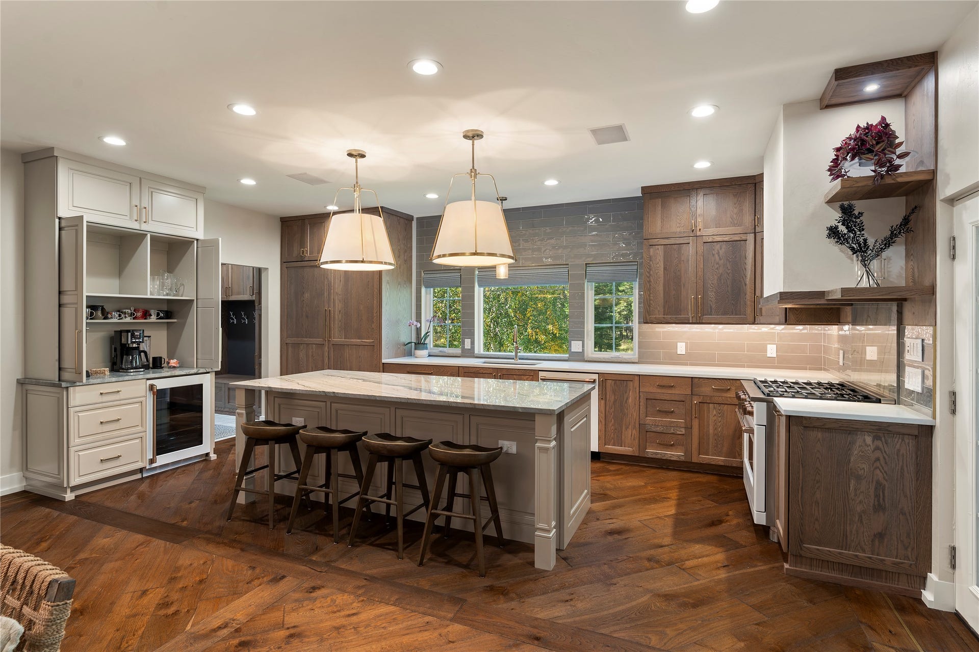 4926 Foothill Road, Bigfork, MT 59911 Exquisite Island and Kitchen