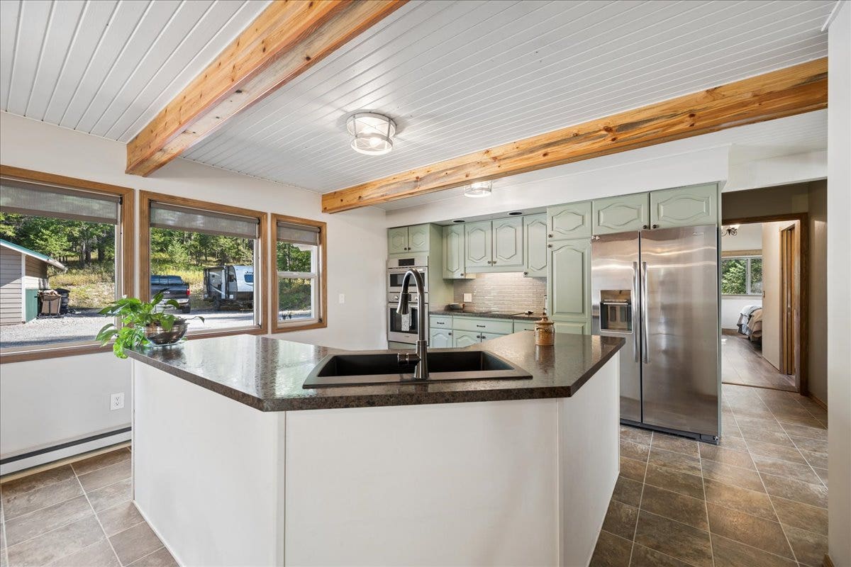 745 Hidden Valley Drive, Whitefish, MT 59937 Kitchen