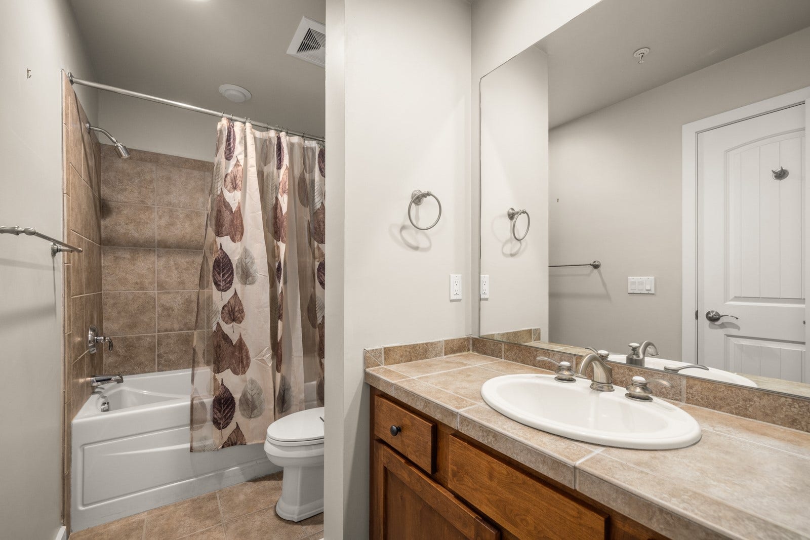 6305 Locarno Drive, #G, Whitefish, MT 59937 Bathroom 2