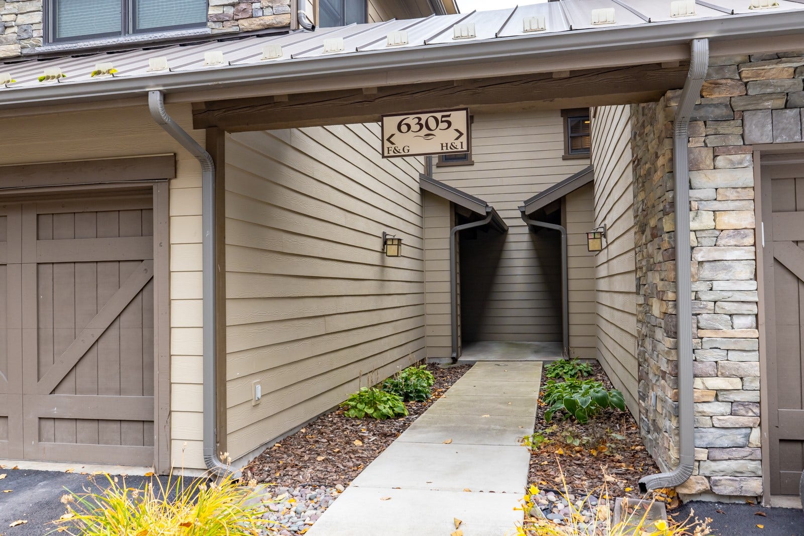 6305 Locarno Drive, #G, Whitefish, MT 59937 Entry