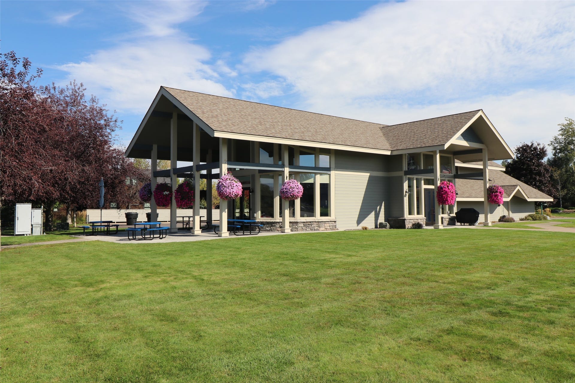A 33 Eagle Bend Yacht Harbor 44', Bigfork, MT 59911 A 33 Eagle Bend Yacht Harbor 44', Bigfork, MT 59911