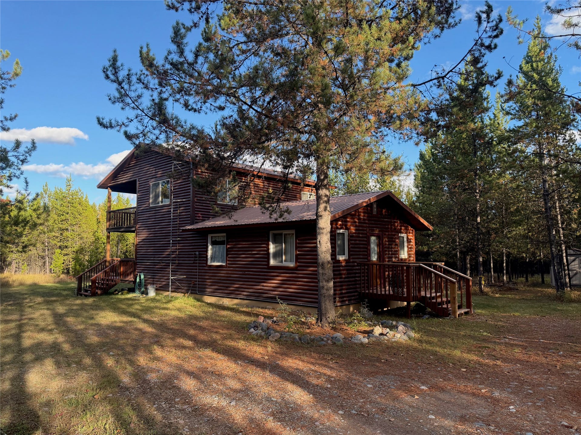 10601 North Fork Road, Polebridge, MT 59928 Side