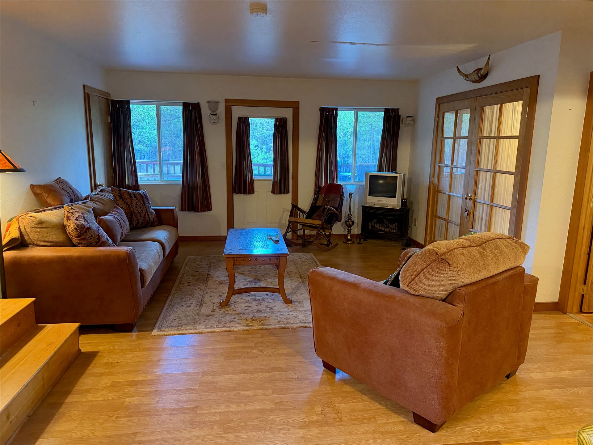 10601 North Fork Road, Polebridge, MT 59928 Living Room