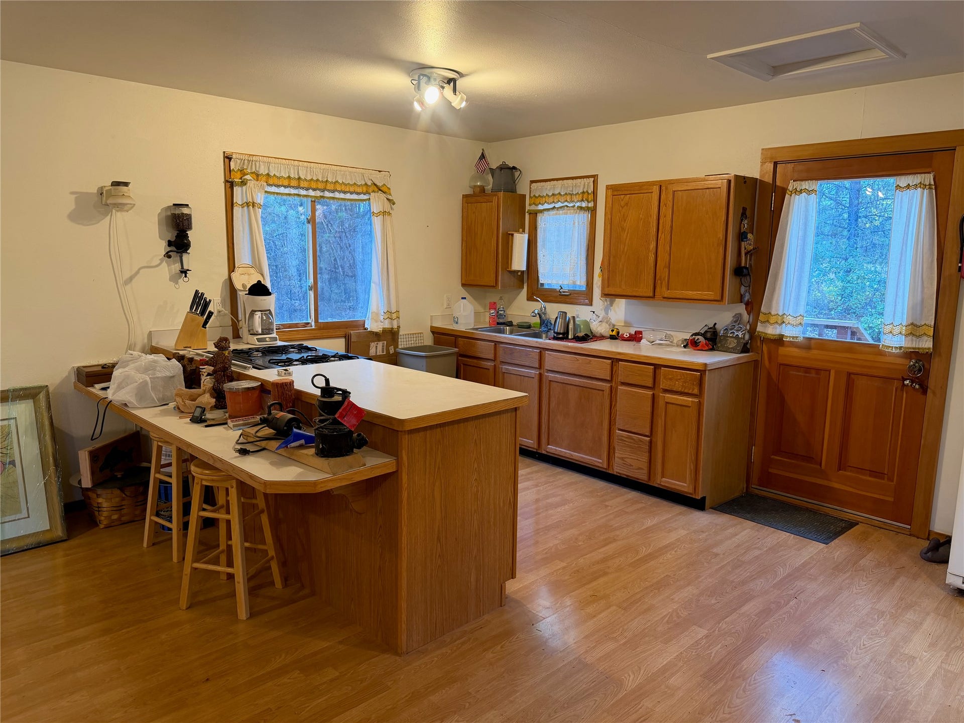 10601 North Fork Road, Polebridge, MT 59928 Kitchen