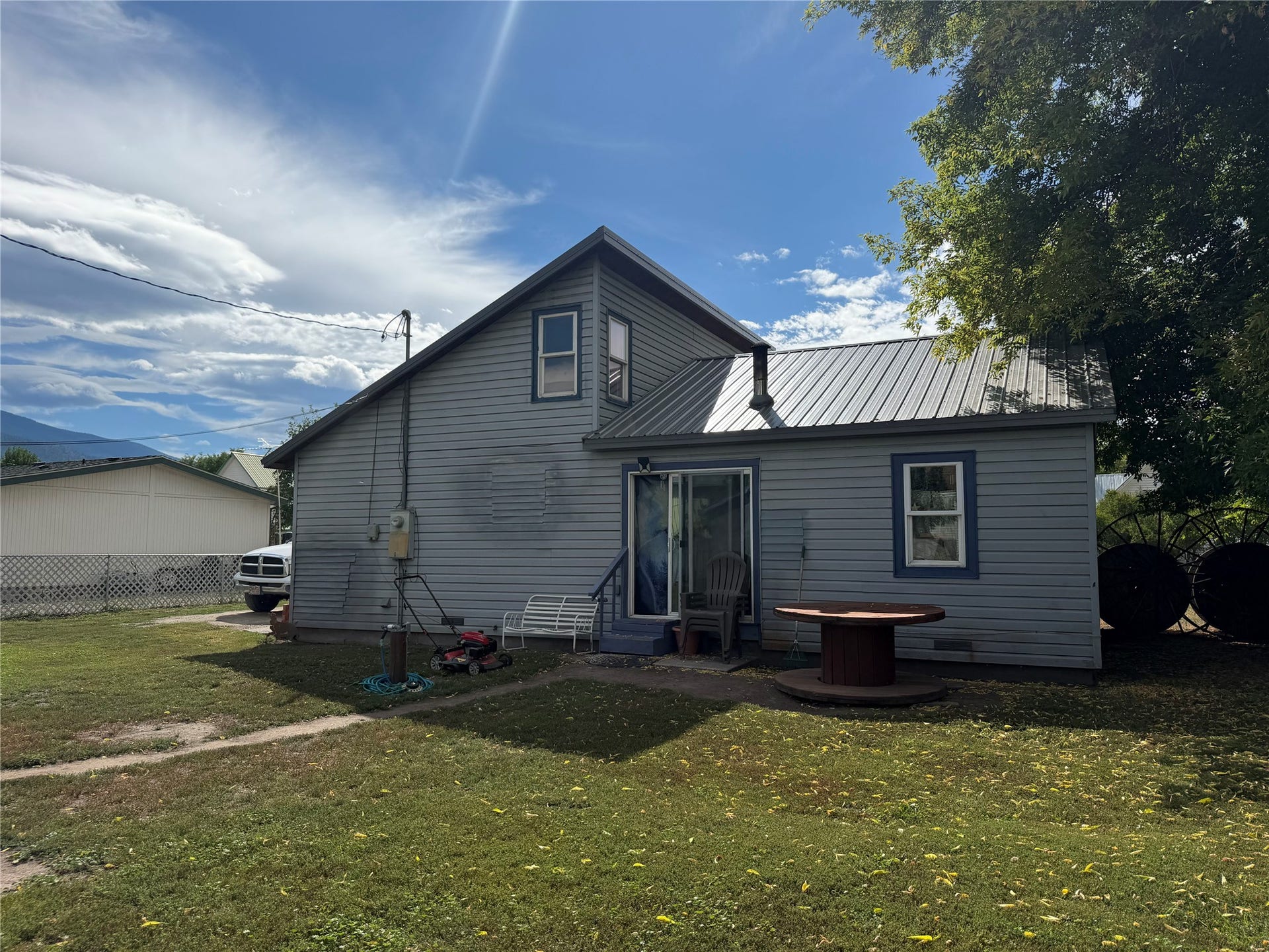 208 E Meany Street, Plains, MT 59859