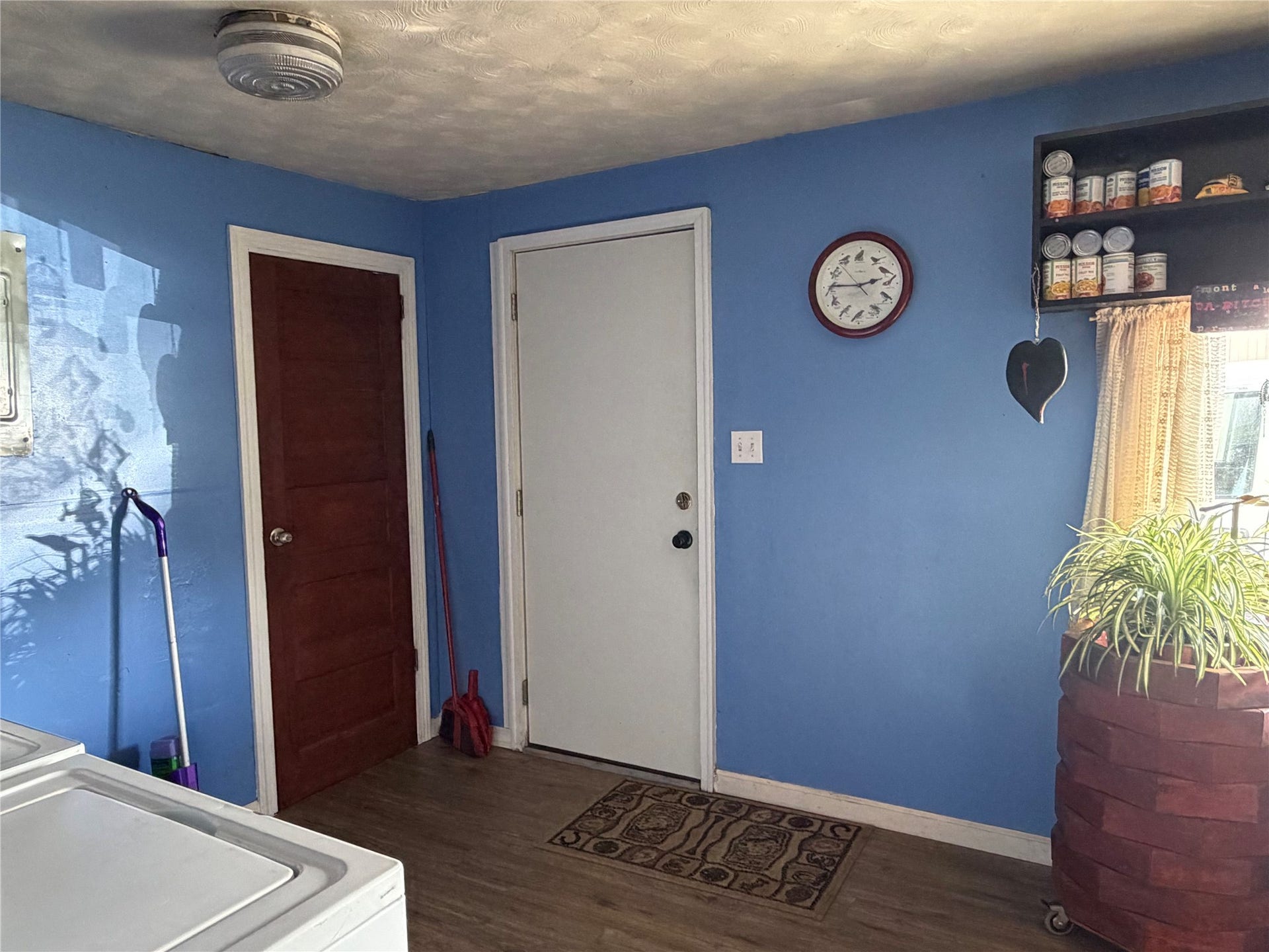 208 E Meany Street, Plains, MT 59859