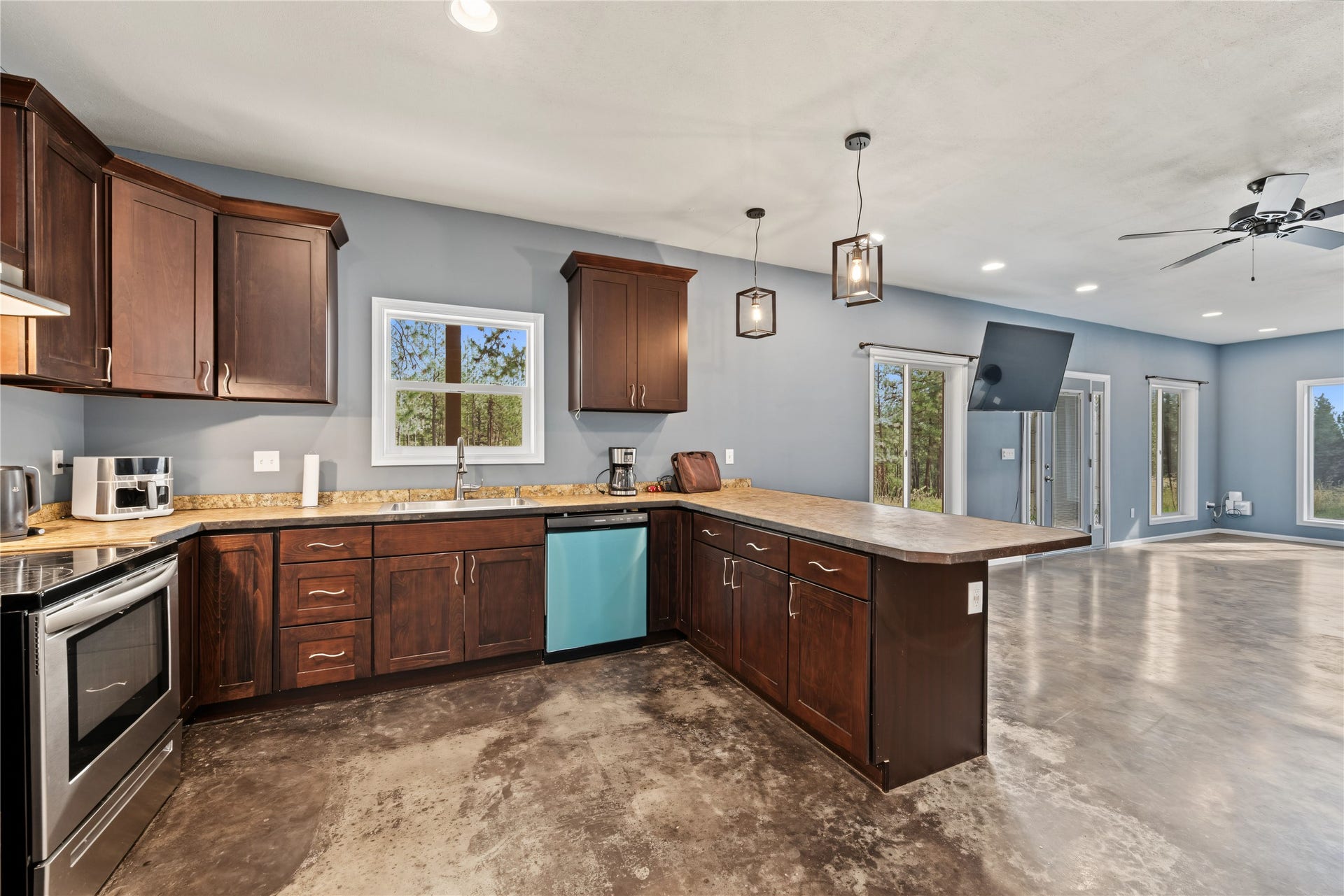35 High Country Road, Plains, MT 59859 35 High Country Road, Plains, MT 59859